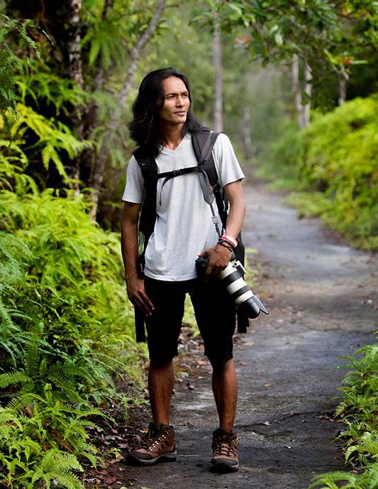 Meet the Man Trekking to Save Borneo's Orangutans